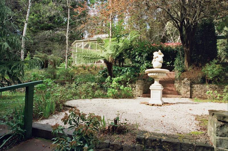 UNDER OFFER / UNDER CONTRACT CASTLESTONE INN ON SASSAFRAS CREEK Picture 2