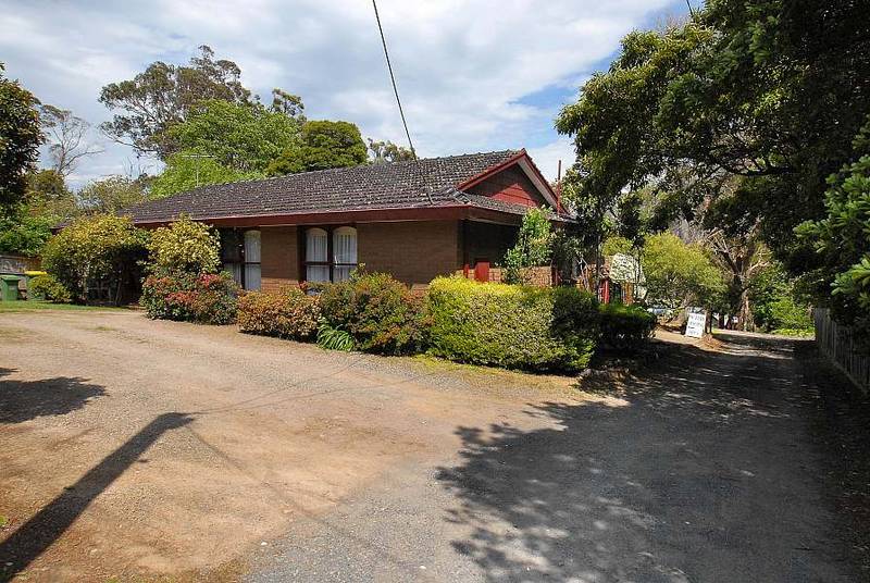 'PICTURE' YOURSELF HERE Picture 1