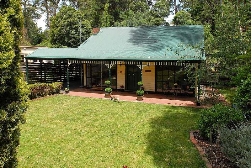 Excellence In Stylish Living Picture 3