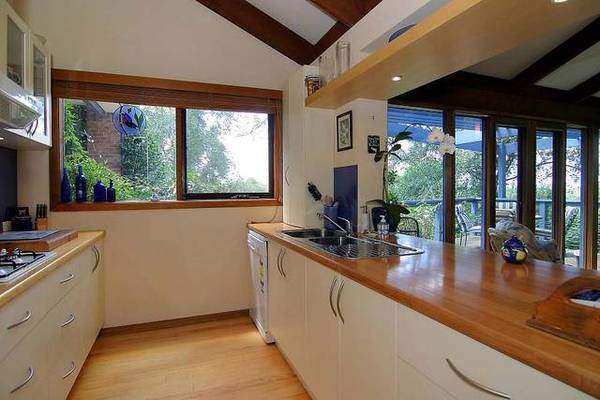 A 7.5 ACRE SANCTUARY OF SERENITY Picture 3