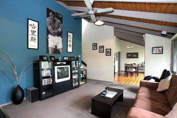 LIGHT, BRIGHT & JUST RIGHT Picture 3