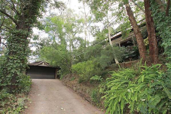 BIG DOUBLE STOREY FAMILY HOME Picture 3