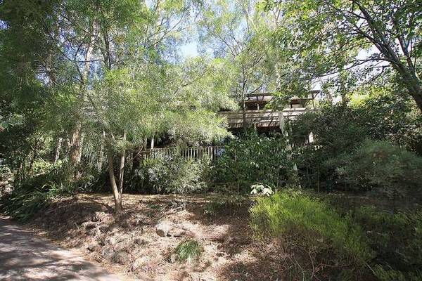 BIG DOUBLE STOREY FAMILY HOME Picture 2