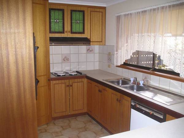 Lovely Leafy Location Picture 2