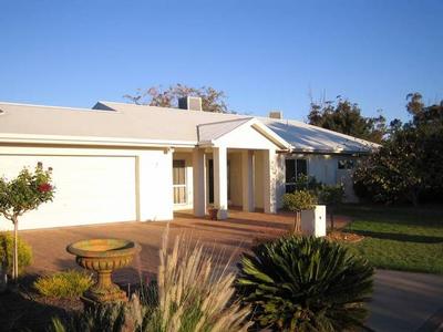 Family Appeal In Blue Chip Location Picture Family Appeal In Blue Chip Location Picture