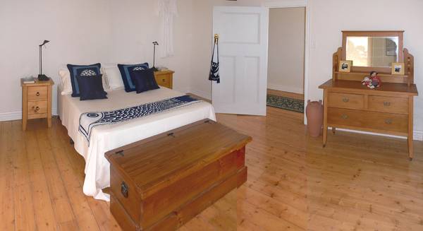 SUNNY CLIFFS GRAND OLD LADY Picture 2