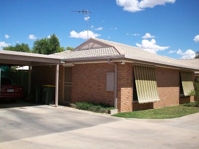 IDEAL LOCATION Picture IDEAL LOCATION Picture