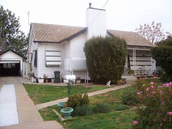 CLOSE TO IT ALL Picture 1