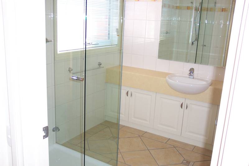 CLOSE TO CENTRO PLAZA Picture 3