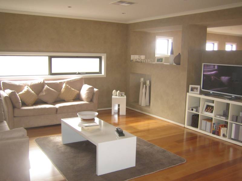 MODERN, BEAUTIFUL, 4 BEDROOMS..... Picture 3