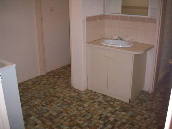 Large block Picture 3