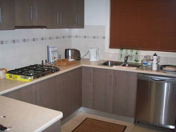 LOW MAINTENANCE TOWNHOUSE Picture 3