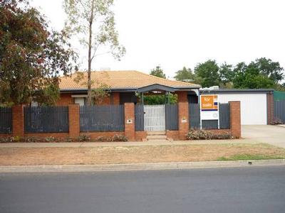 Well Located & Private Picture