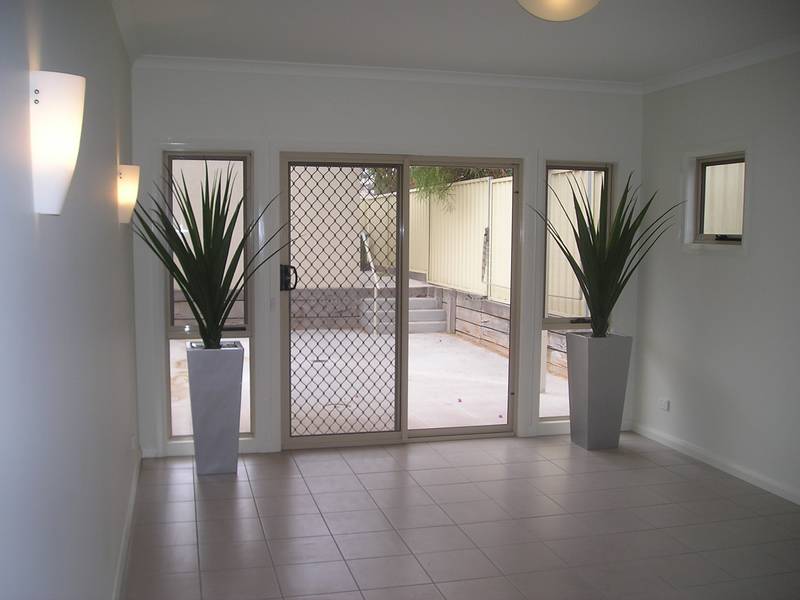 Zero Maintenance Townhouse Picture