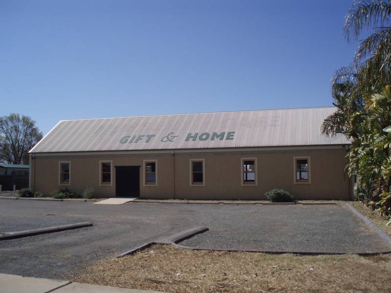 Commercial Property - BZ4 Picture 1