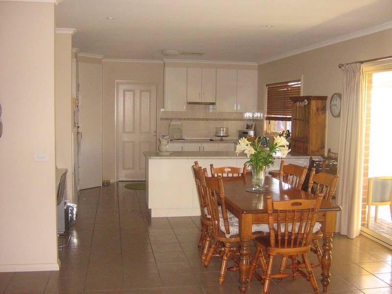 BEAUTIFUL BENE VISTA HOME Picture 3