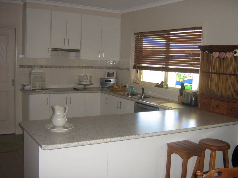 BEAUTIFUL BENE VISTA HOME Picture 2