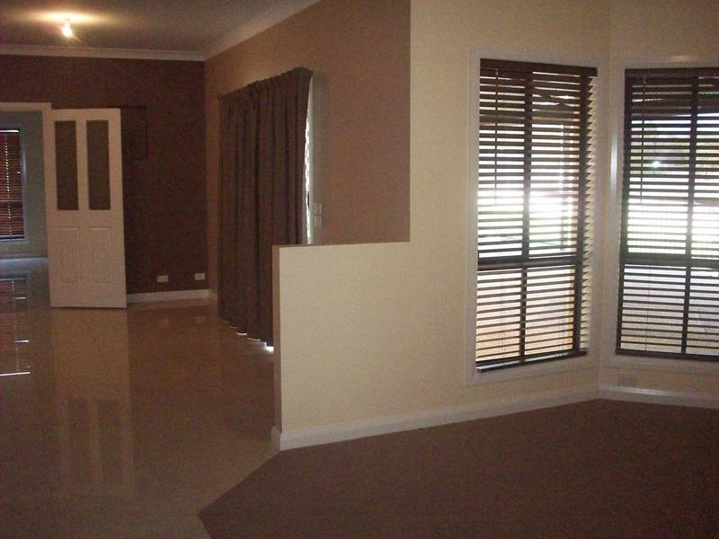 EXECUTIVE STYLE LIVING Picture EXECUTIVE STYLE LIVING Picture