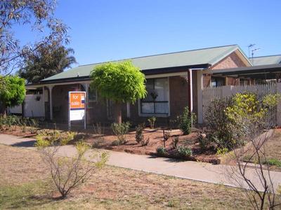 LOW MAINTENANCE CLOSE TO IRYMPLE CBD Picture