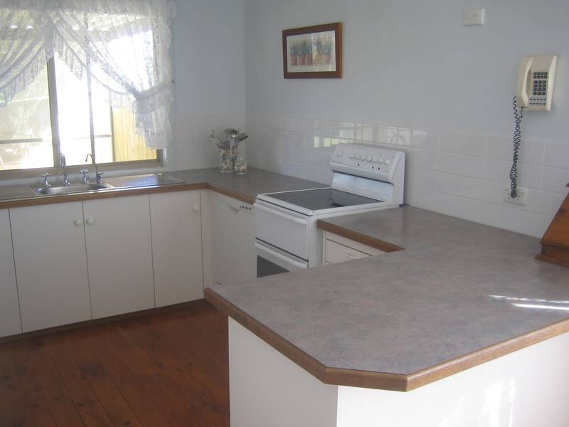 Charming Home, Tradesman Shed Picture