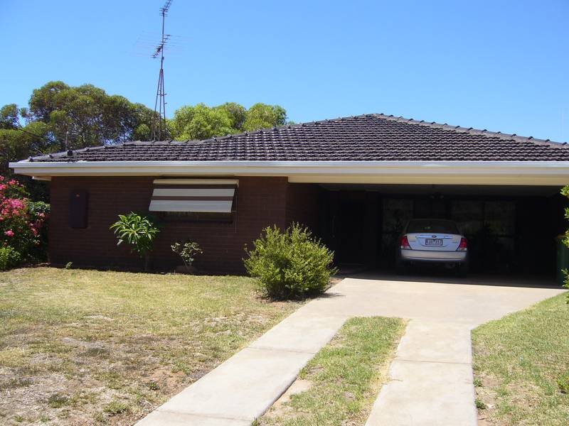 Quiet Court Location Picture 1