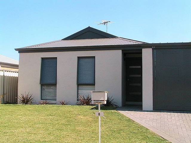 MODERN LIVING Picture 1