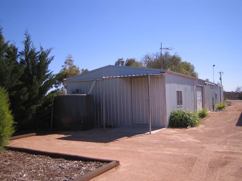 Her Home, His Shed Picture 3