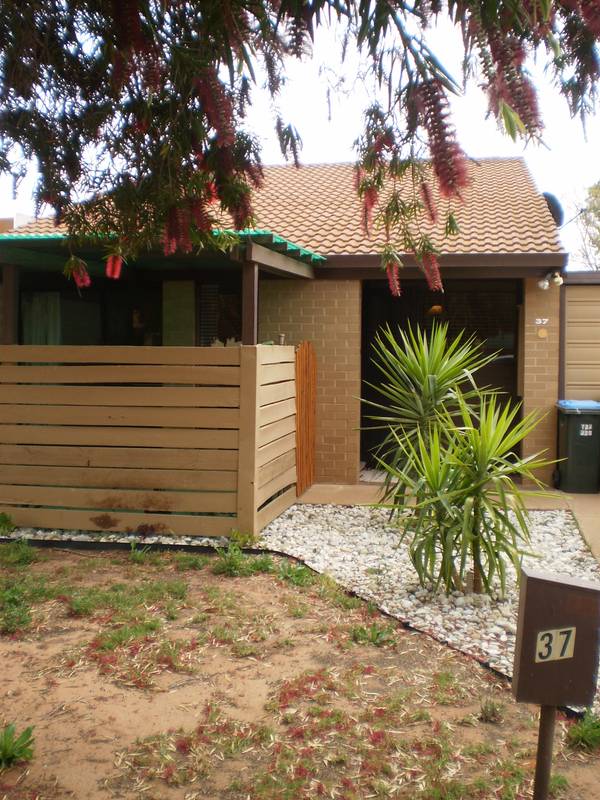 TWO BEDROOM UNIT WITH TWO PRIVATE COURTYARDS Picture 1