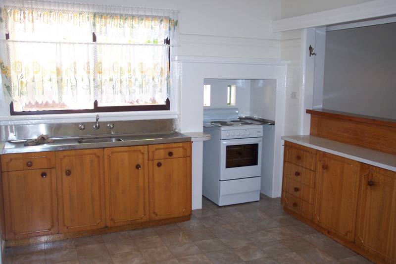 WEST SIDE TWO BEDROOM HOME Picture WEST SIDE TWO BEDROOM HOME Picture