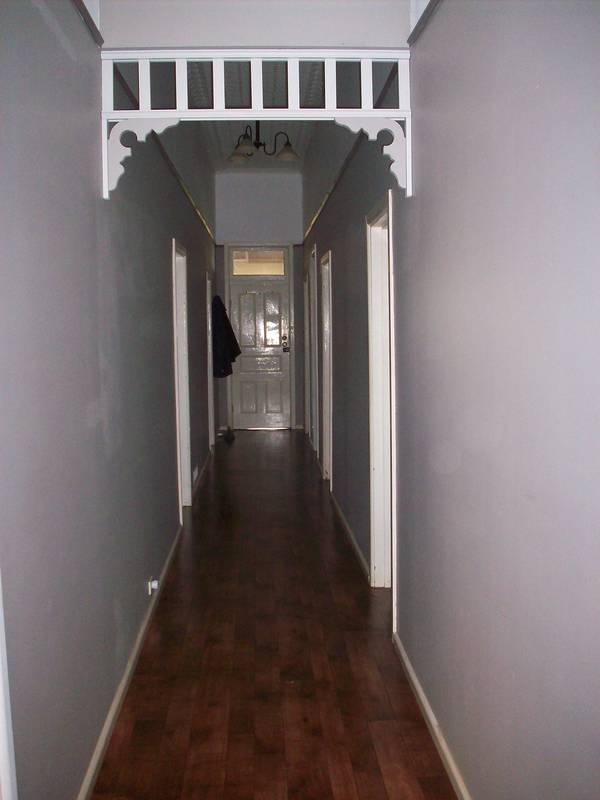 BEAUTIFULLY PRESENTED FOUR BEDROOM HOME Picture