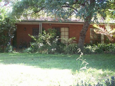 4 BEDROOM FAMILY HOME WITH POOL & 3 BEDROOM PICKERS HUT! Picture