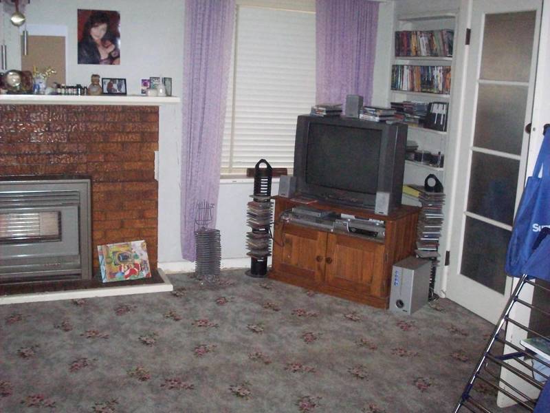 EXPANSIVE FAMILY HOME Picture EXPANSIVE FAMILY HOME Picture