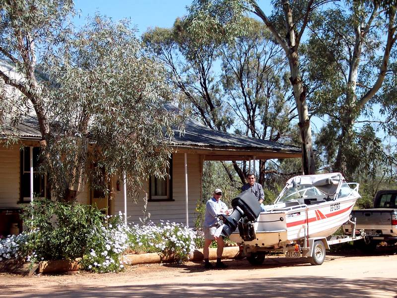 Income & Lifestyle Picture 2