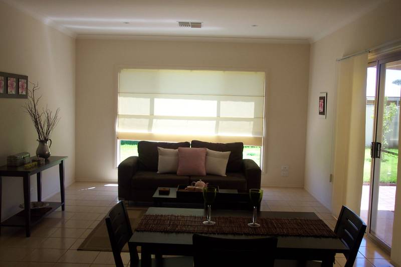 BRIGHT, VIBRANT & LARGE LIVING Picture