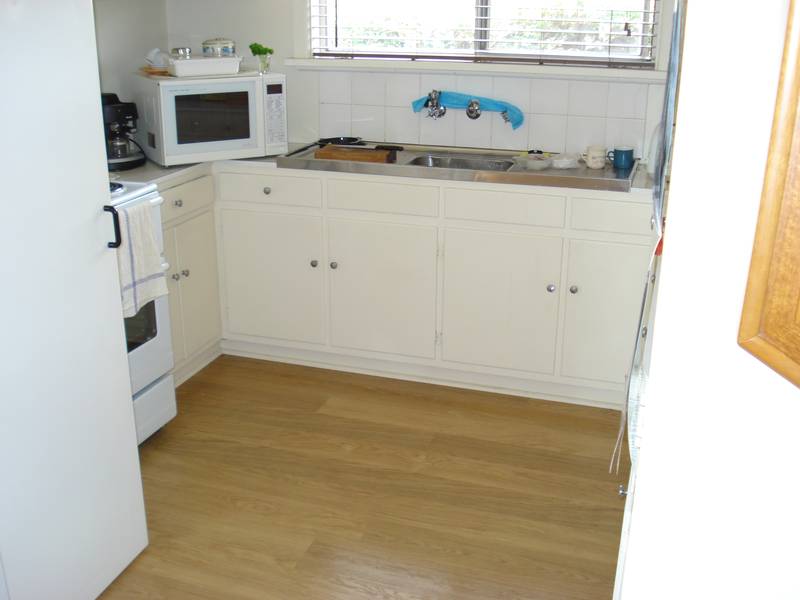 MODERN FAMILY HOME Picture