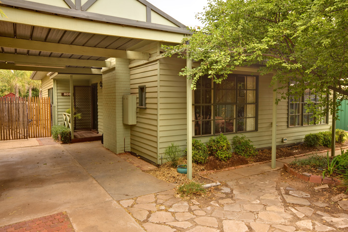 Majestic Character Home Picture 2