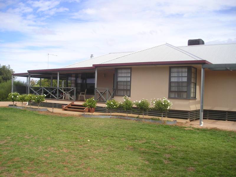 Neat Home On 15 Acres Picture 1