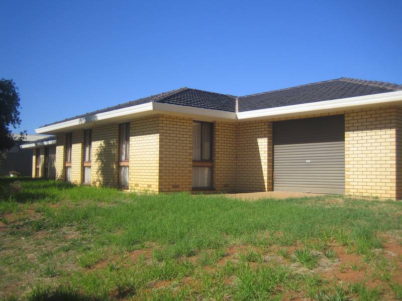 Family Home On 54 Acres Picture 1