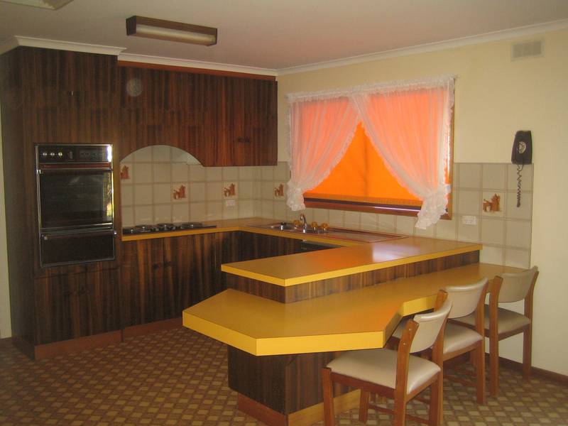 Family Home On 54 Acres Picture 3