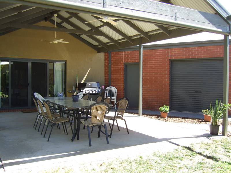 Huge In Hugo Picture 3