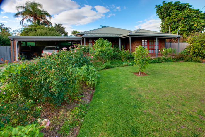 Appealing Family Home Picture 1