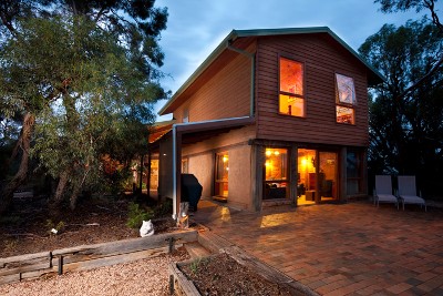 A Unique Native Lifestyle Picture A Unique Native Lifestyle Picture