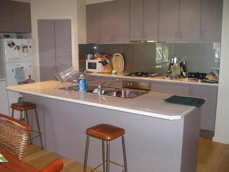 DECIEVINGLY
HUGE TOWNHOUSE Picture