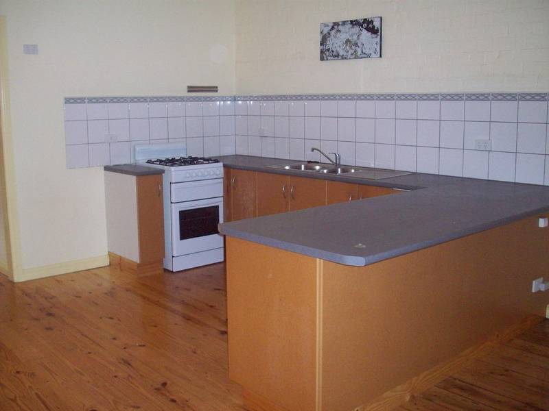 POPULAR RED CLIFFS Picture 3