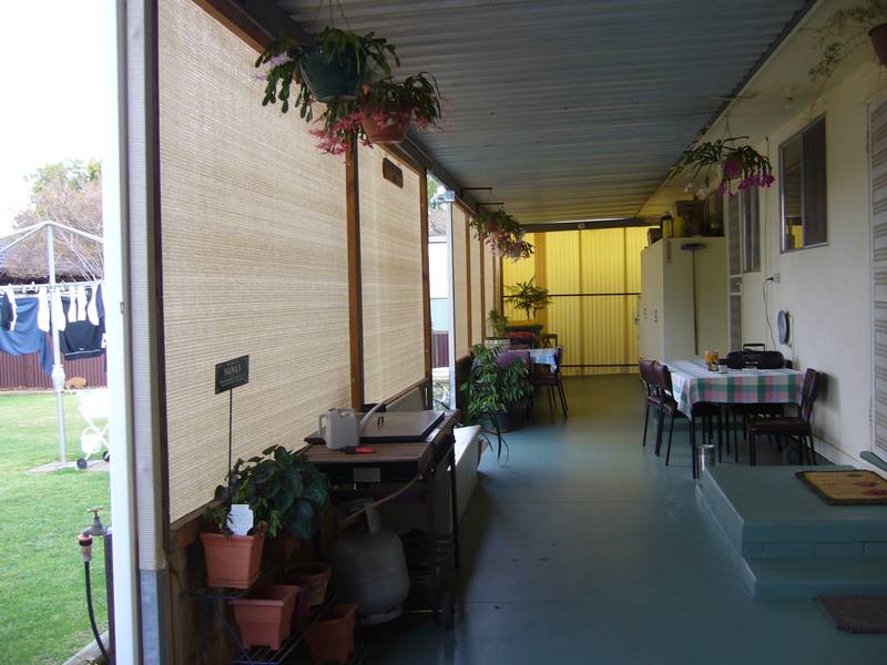 Desirable - Attractive Location Picture 3