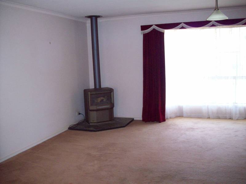 Centrally Located Picture 3