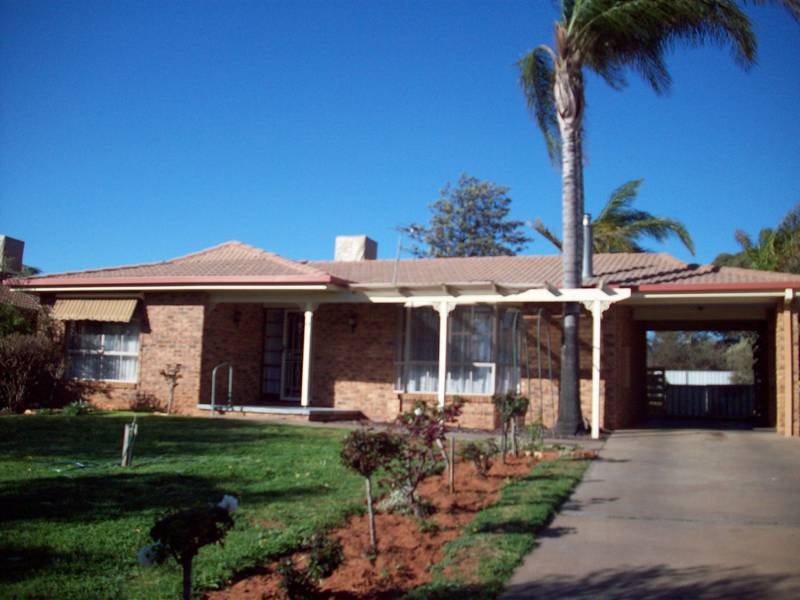 Centrally Located Picture 1