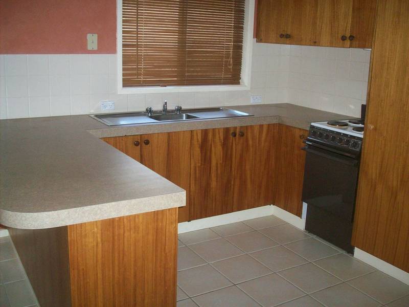 PRIVATE UNIT CLOSE TO CBD Picture 3