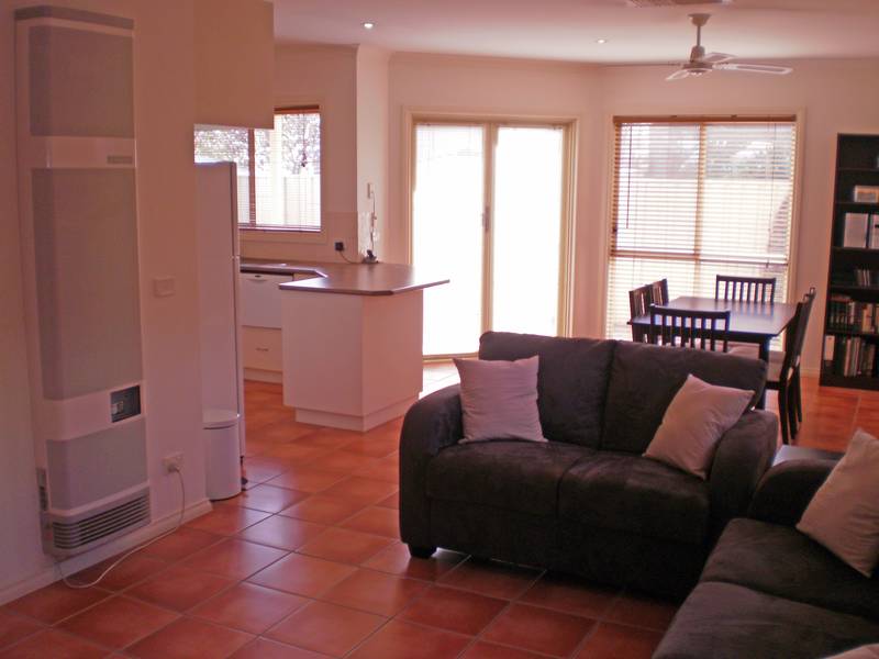 Quality Built Townhouse Picture 3