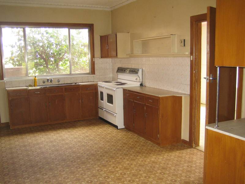 19.75 Acres, House & Sheds Picture 2
